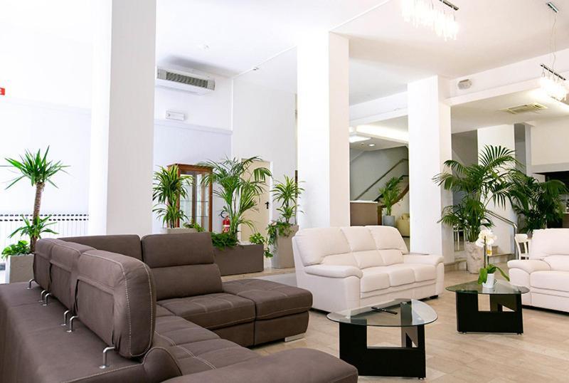Hotel La Perla Rimini Luaran gambar