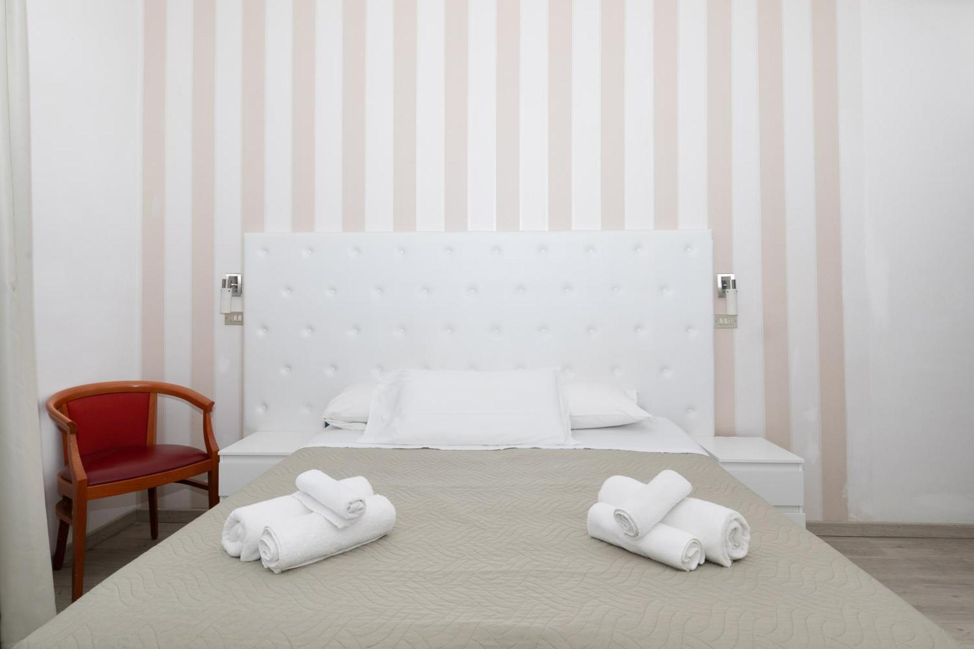 Hotel La Perla Rimini Luaran gambar
