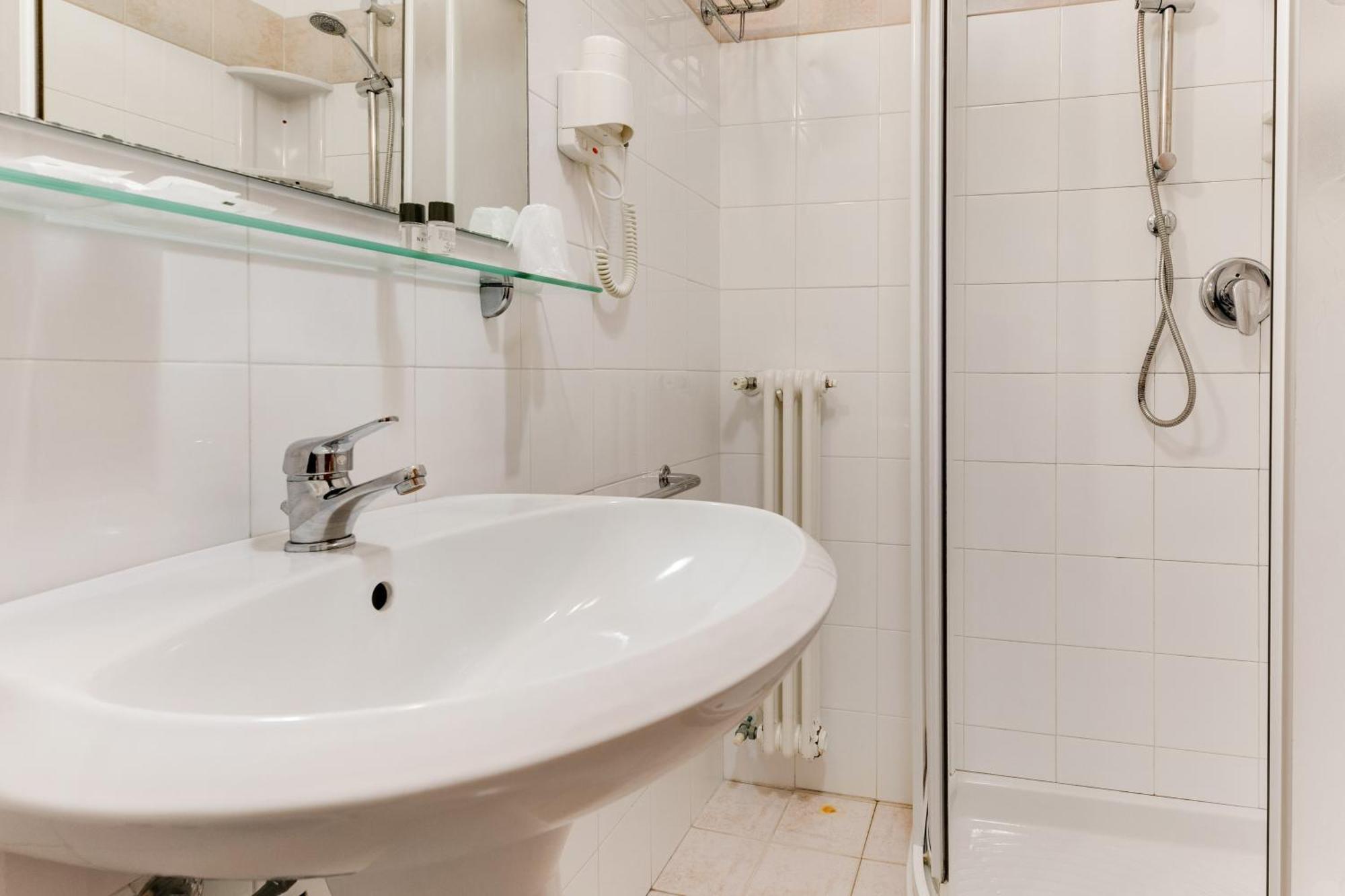 Hotel La Perla Rimini Luaran gambar