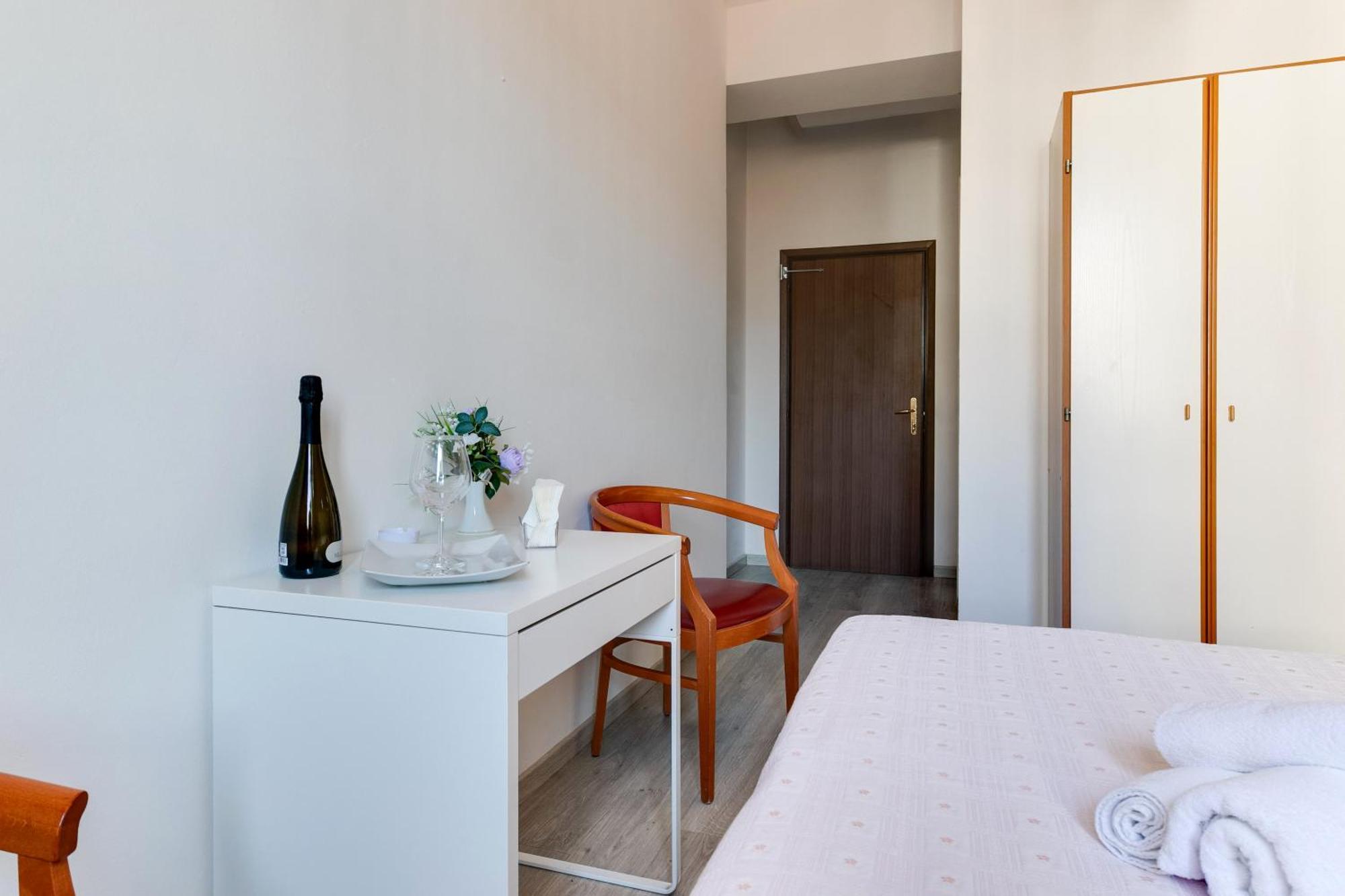 Hotel La Perla Rimini Luaran gambar