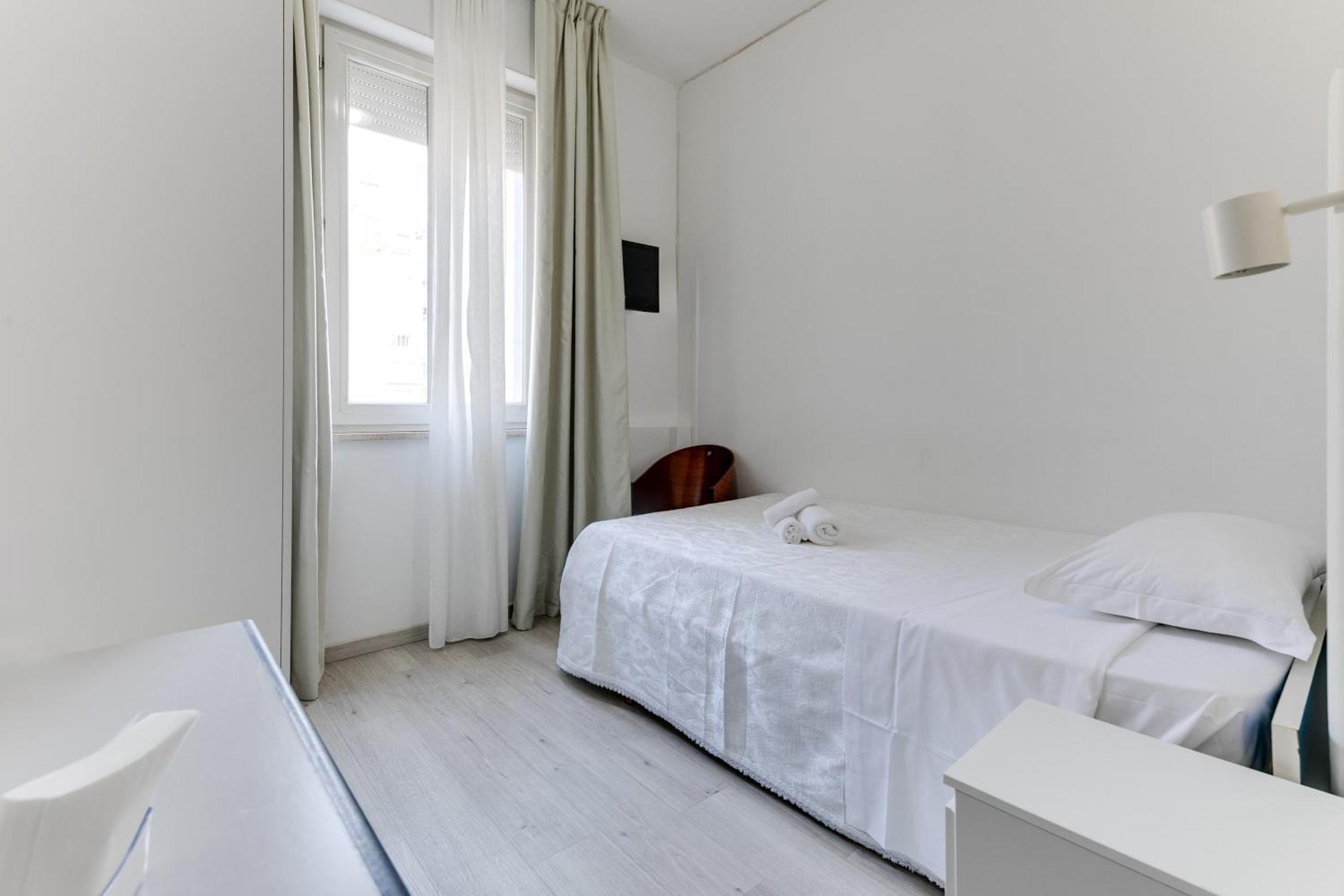 Hotel La Perla Rimini Luaran gambar
