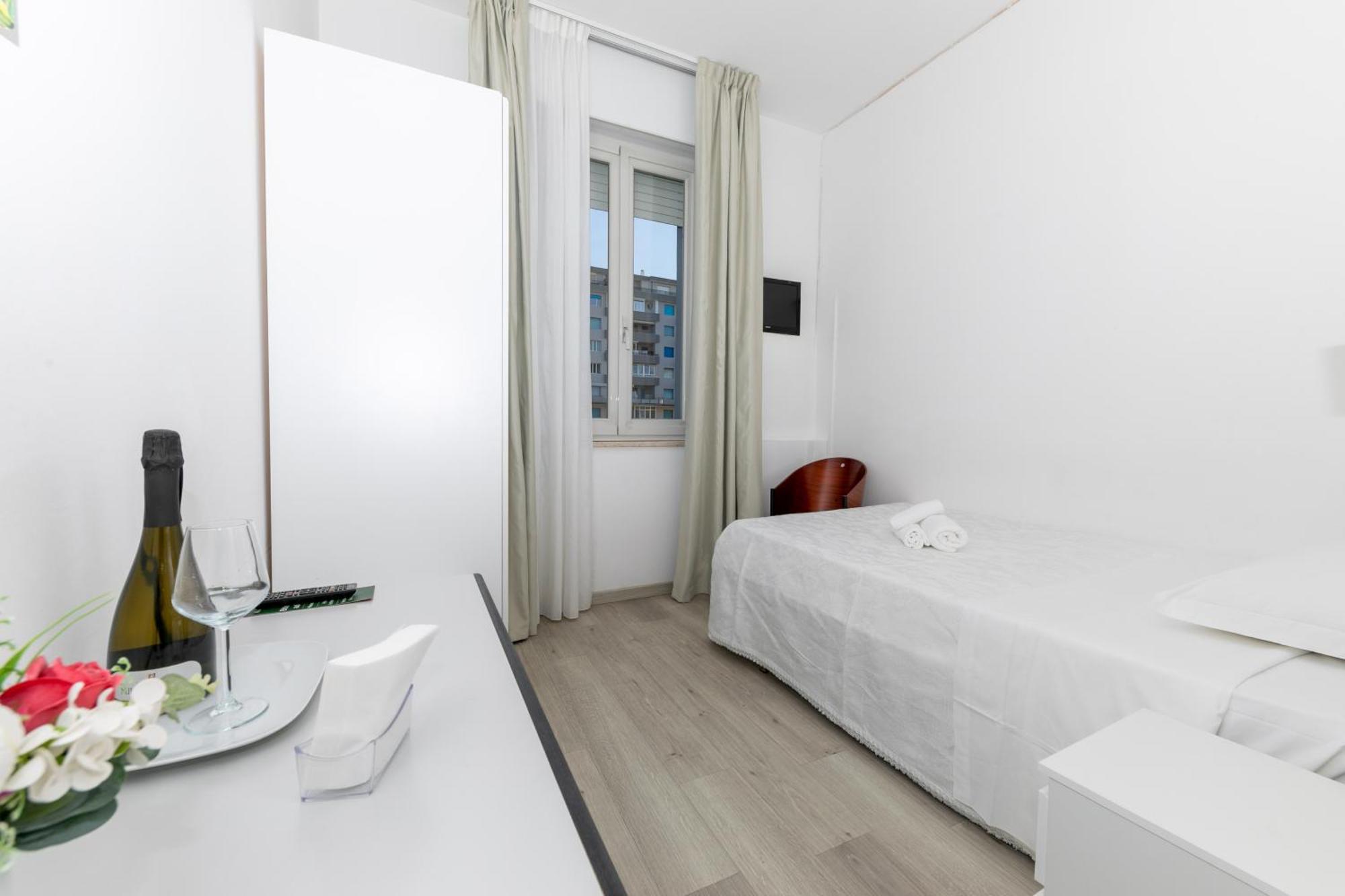 Hotel La Perla Rimini Luaran gambar